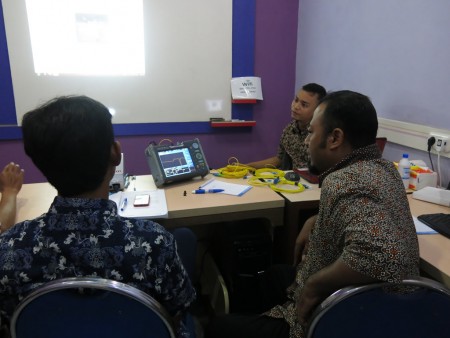 Pelatihan Pemeliharaan Jaringan Fiber Optic dengan OTDR