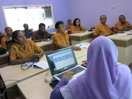 Pelatihan Sistem Informasi Manajemen SIKUMPERDA Sekretariat Majelis Rakyat Papua (MRP)