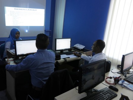 Pelatihan Teknologi Informasi Desain Grafis Ministry of Justice (MoJ) Republic Democratic Timor-Leste Juni 2017
