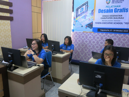 Pelatihan Desain Grafis DINKES Kabupaten Malinau Oktober 2019