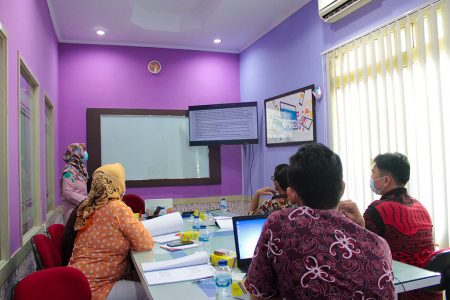 Pelatihan Manajemen Biaya Pada Pengembangan Laboratorium Pendidikan Sebagai Unit Bisnis Politeknik Kesehatan Kemenkes Kota Tasikmalaya Provinsi Jawa Barat