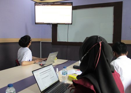 Pelatihan pengembangan dan pengelolaan Website dengan WordPress Fakultas Teknik Universitas Tadulako Palu Provinsi Sulawesi Tengah
