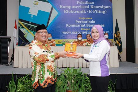 In house training Kearsipan Elektronik Perhimpunan Bank Perkreditan Rakyat Indonesia (PERBARINDO) Komisariat Banyumas