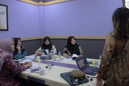 Pelatihan Pengembangan SDM Pelayanan Prima Fakultas Ekonomi & Bisnis Universitas Tadulako September 2022