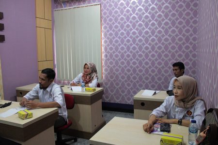 Pelatihan Pengembangan SDM Fakultas Ekonomi dan Bisnis Universitas Tadulako Palu