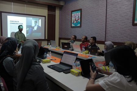 Pelatihan Cyber Public Relation Universitas Negeri Malang