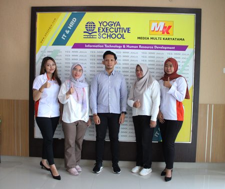 Pelatihan Pengembangan SDM materi Kehumasan DINKES Kabupaten Kapuas Provinsi Kalimantan Tengah