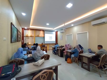 Pelatihan Penerapan TKDN dalam Pengadaan Barang dan Jasa untuk Pemenuhan Kompetensi Perencanaan Pengadaan Barang dan Jasa Kerja Pengadaan Barang Dan Jasa Kabupaten Tanjung Jabung Timur November 2023