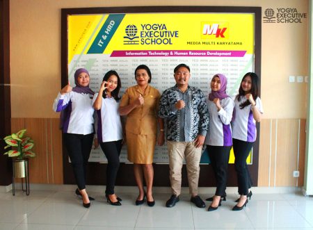 Pelatihan Jurnalistik dan Ajudan Sekpri Bagian Protokol SETDA Kabupaten Asmat Juli 2024