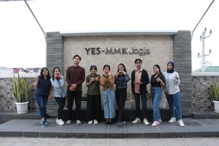 Pelatihan Teknologi Informasi materi Desain Konten Kreatif Domby Kid’s Hope Yogyakarta Agustus 2024