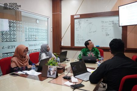 Pelatihan Pengolahan Data Statistik Sektoral DISKOMINFO Kabupaten Berau November 2025