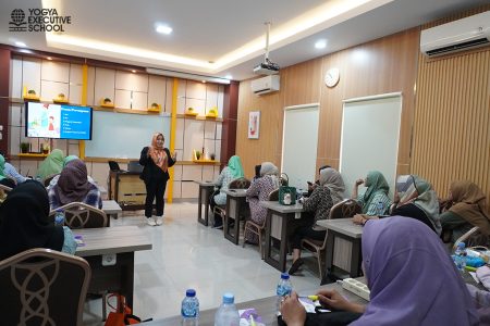 Pelatihan Peran DWP dalam Mendukung Pembangunan Responsif Gender yang Cerdas Finansial DWP Kabupaten PPU November 2025
