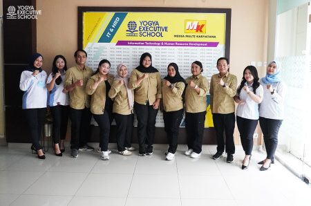 Pelatihan Pengembangan SDM materi Pengelolaan PPID DISKOMINFO SANDI Kabupaten Barito Utara Desember 2025
