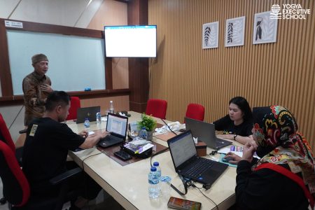 Pelatihan Standar Pelayanan Minimal (SPM) dan Standar Operasional Prosedur (SOP) Kecamatan Lahei Kabupaten Barito Utara November 2025