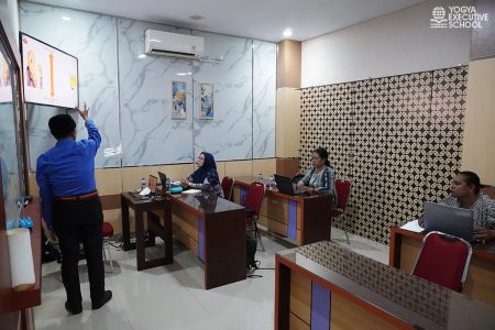 Pelatihan Pengembangan SDM Layanan Pengaduan DINKES Kab Merauke April 2026