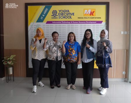 Pelatihan Teknologi Informasi materi Pembuatan Konten Digital berbasis Mobile DINKES Kab Merauke April 2026