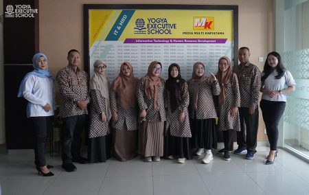 Pelatihan Teknologi Informasi materi Data Management Staf bersertifikasi BNSP FEB UM Juni 2026